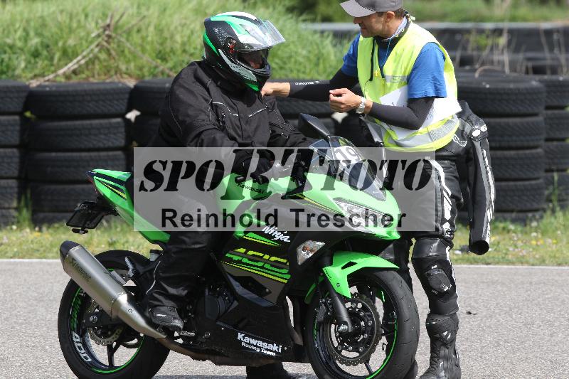 /Archiv-2025/10 23.04.2025 Cornu Master School ADR/gruen-vert/19